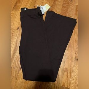NWT Aritzia Babaton Candace Pants – Dark Chocolate Brown – Size M